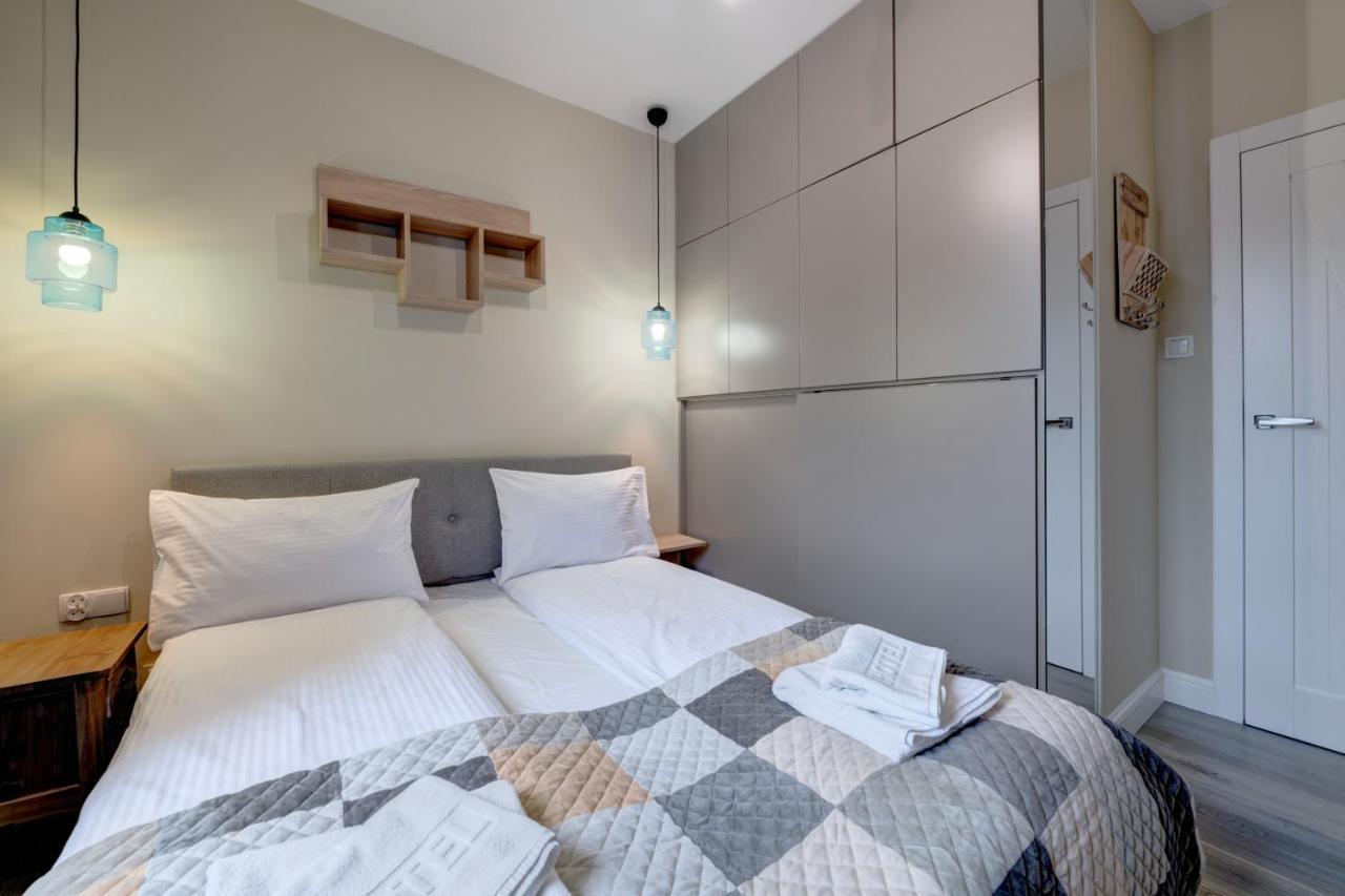 Live & Travel Apartments Number 1 Гданск Екстериор снимка