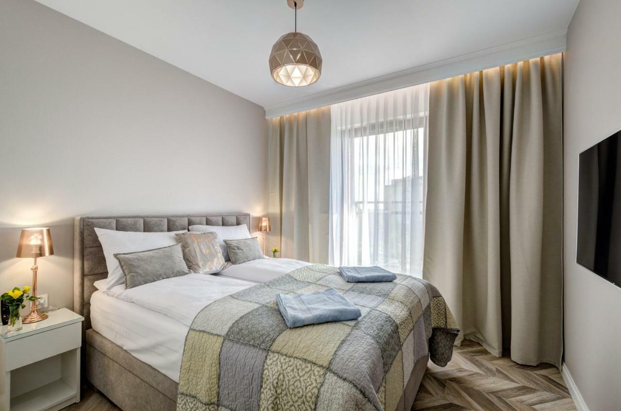 Live & Travel Apartments Number 1 Гданск Екстериор снимка
